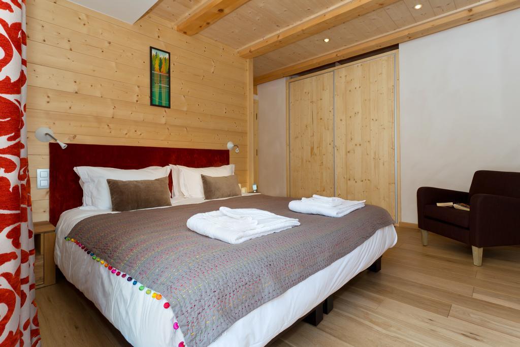 Chalet Isabelle Mountain Lodge 5 Star 5 Bedroom En Suite Sauna Jacuzzi Шамоні Номер фото